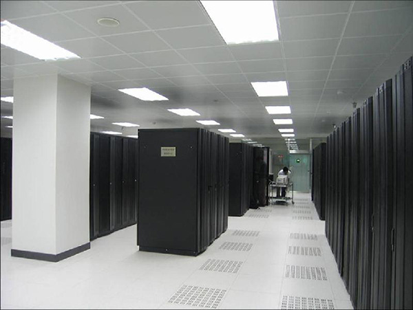 伊顿UPS电源在使用中有滴滴的报警声什么原因？